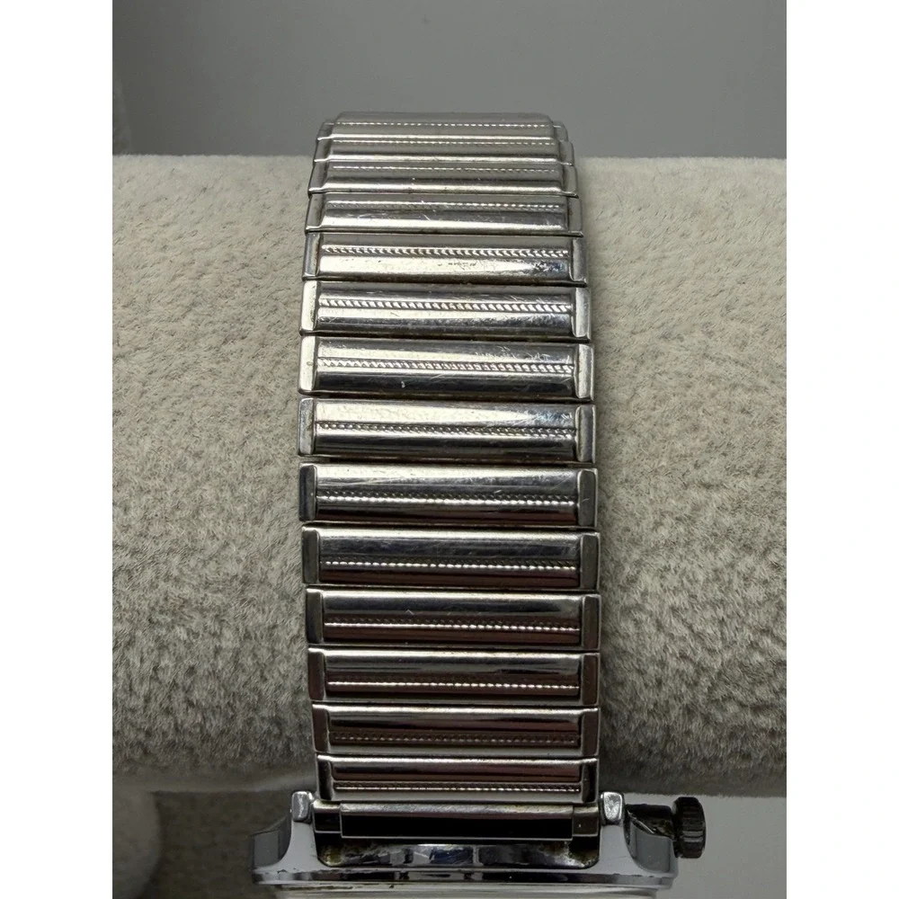 Timex Vintage 1992 Mens Watch Working Manual Wind 34MM 6.75
